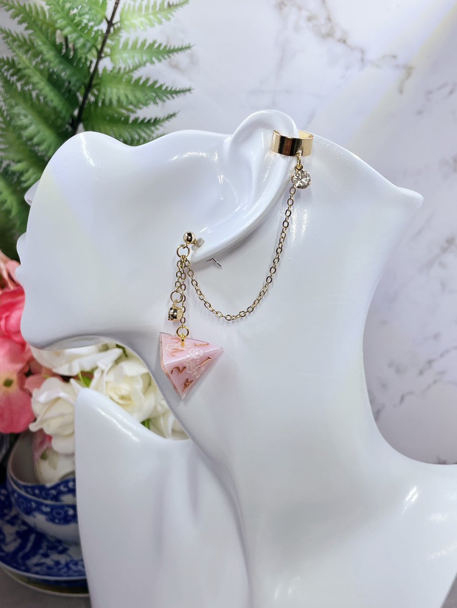 RegretfulCo's tweet photo. Working on my asymmetrical ear cuff era https://t.co/UMcSa8ZRCH