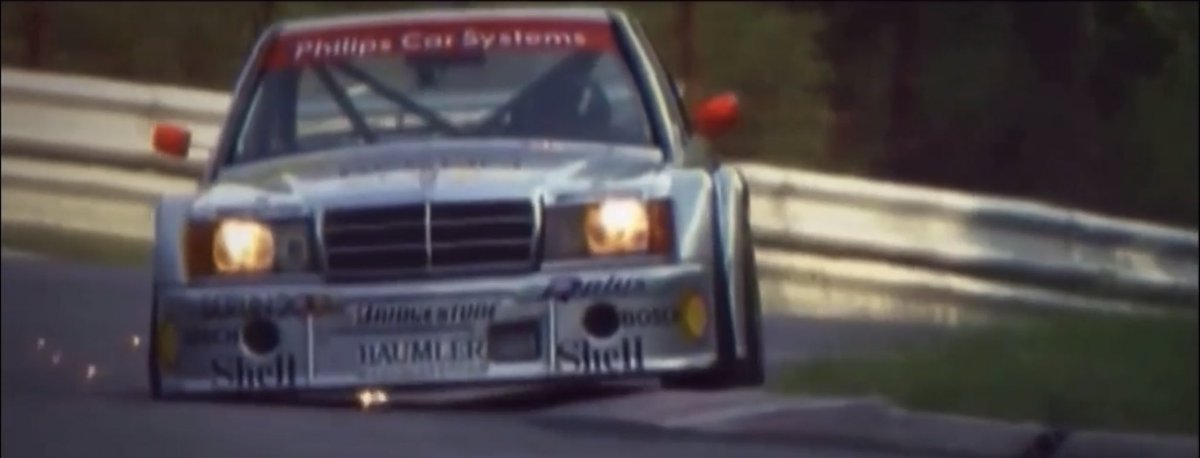 yandel_channel's tweet image. #見た人は無言で躍動感を魅せる
煽ってるヤツのルーム(バック)ミラーにこれ見せたい😝
#DTMclassic 
#MercedesBenz190e #Mercedes #AMG 
#190e #Evo2