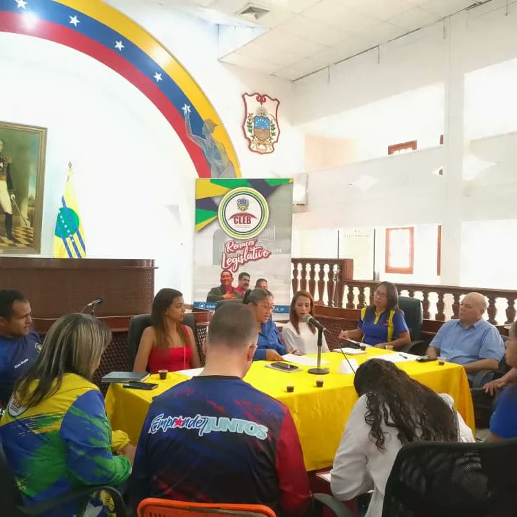 🔴 #13DeJulio | Movimiento Emprendedor Vzla. En #Bolivar, participó en la segunda consulta pública del proyecto de Ley Especial para el Fomento del Emprendimiento y el Impulso de la Innovación en el Estado Bolivar junto al CLEB. 

<a href="/EmprenderJVzla/">Juntos Emprender</a>
#LaPoesiaNosUne