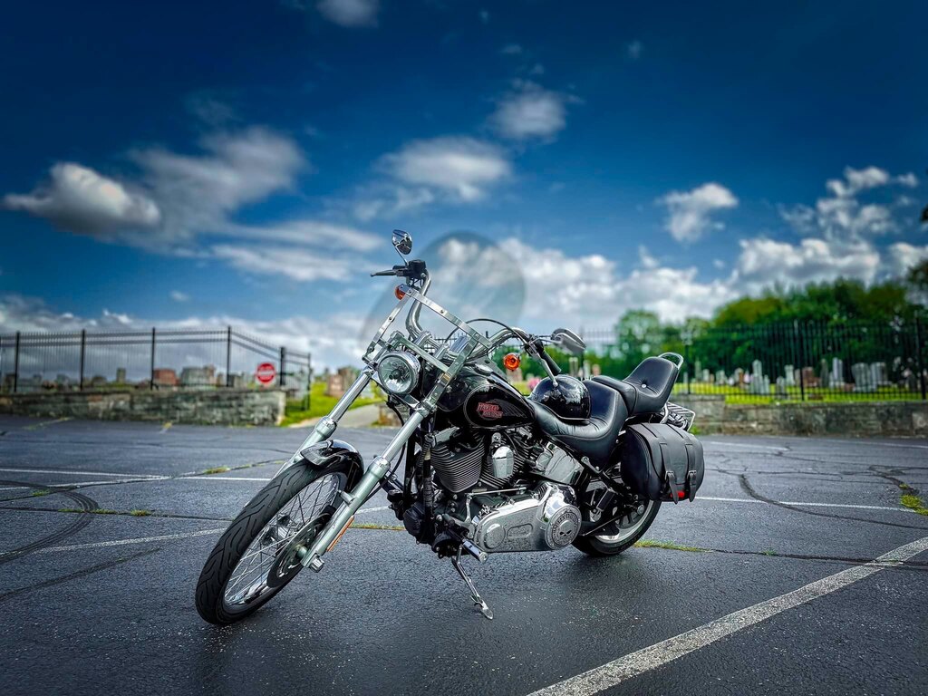 It’s been a minute since I got any pics of a motorcycle. Too clumsy to ride one, but nerdy enough to take a picture. Glad Darrell took his out this afternoon. instagr.am/p/CuqOtJSI_xf/