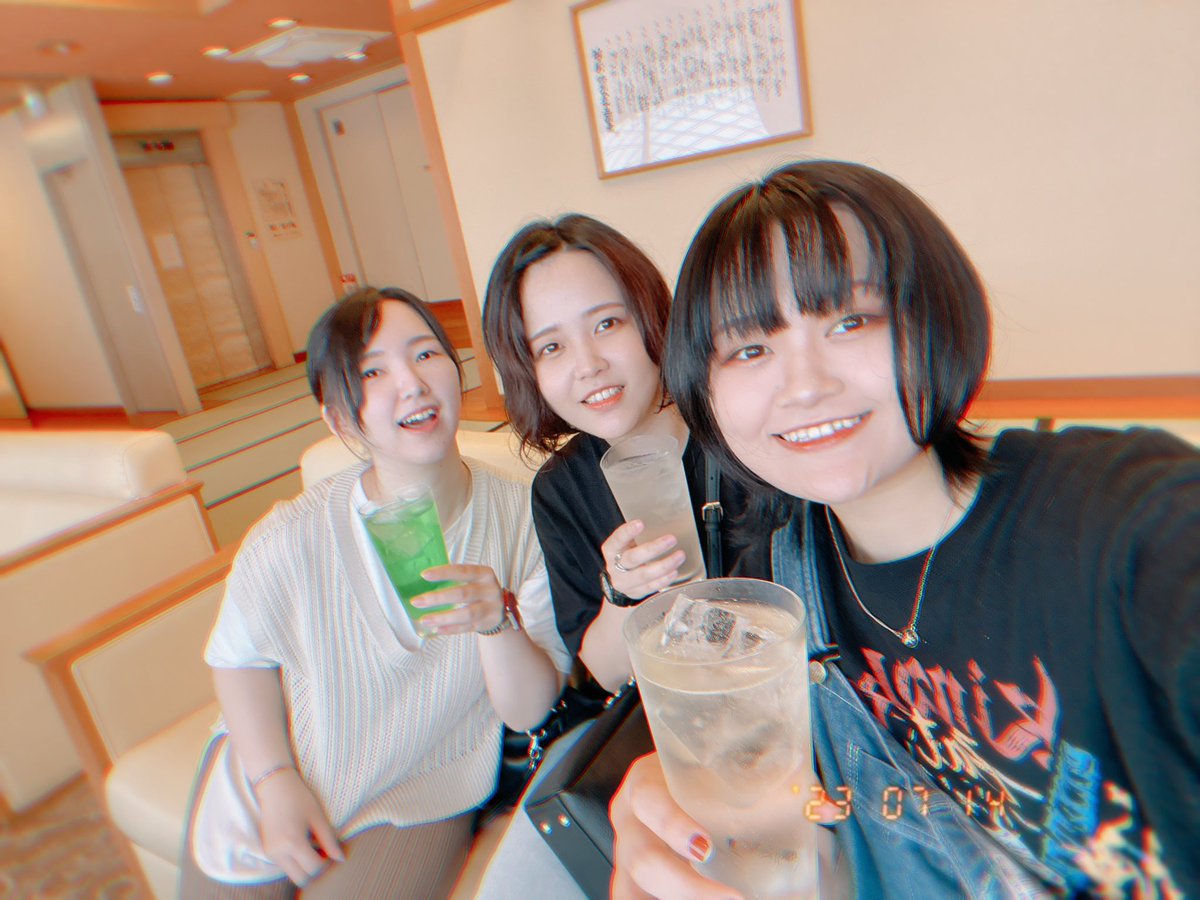 missonne326's tweet photo. ヘッジホッグ大集合🦔🦔🦔

京都で朝風呂かましてとっても元気です💘
久しぶりのバンドセットでのライブ
明日ですよー！！

関西のみなさま　ぜひ🕺 https://t.co/syLBvl7ZT2