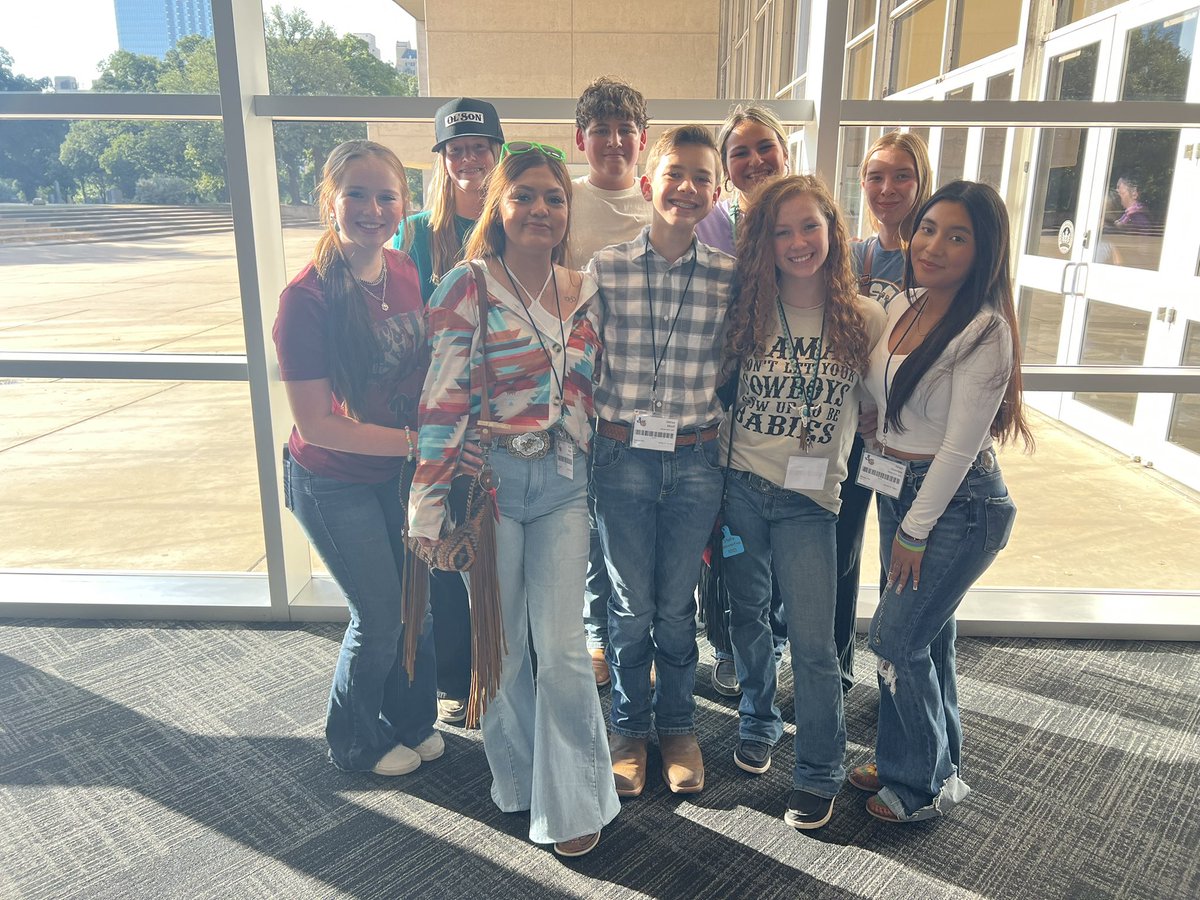 Conroe__FFA's tweet image. It’s Fun Night! Let’s go watch these amazing talent teams!