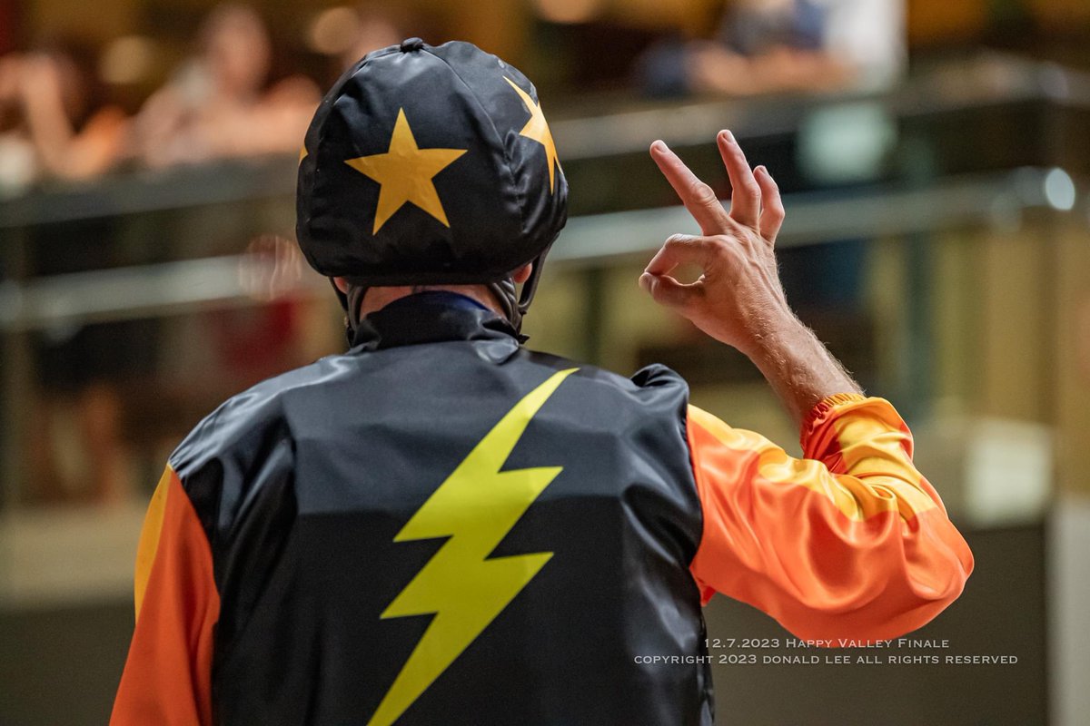 LeeMingDonald's tweet photo. 12.7.2023 Happy Valley Finale
Race 6 Class 4 1200m
Togepi @HugeBowman @BeverlyMillar10 @dommillard1 
#HKracing #HorseRacing #Jockey #HorseRacingPhotography #HappyValley #HappyWednesday #競馬 #競馬写真 https://t.co/8scQCX4No1