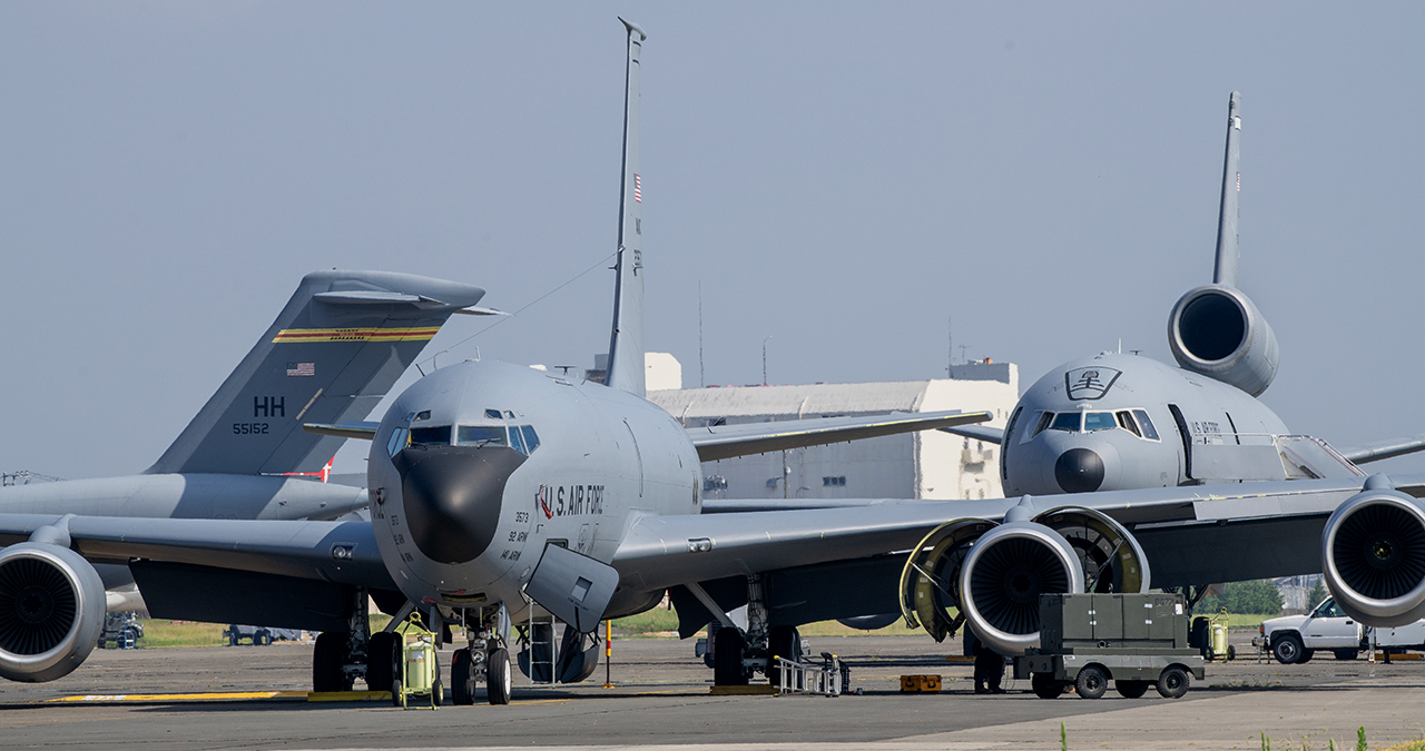 横田基地/フェイスガード/マスク/青色/Yokota Air Base hqdefault.jpg