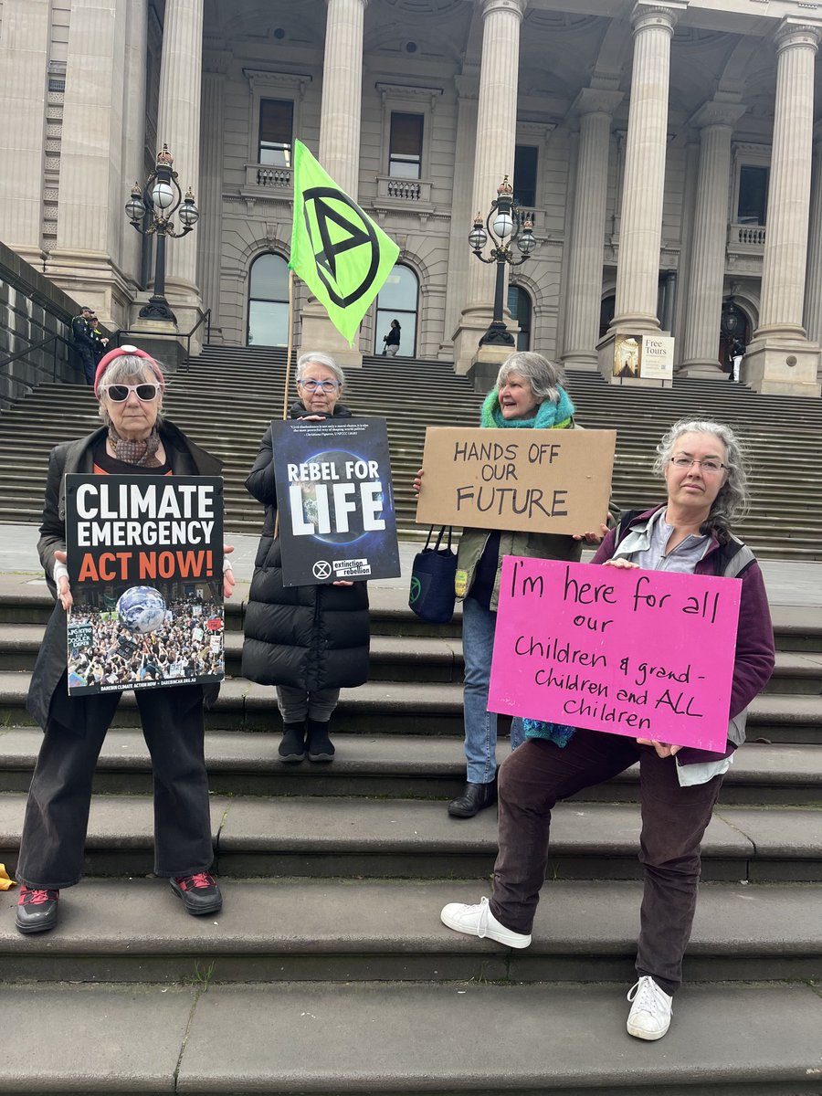 mac_bron's tweet photo. Outside parliament this morning expressing our concern about the #ClimateCrisis, come and join us in our #FridaysforClimate vigil #SitforClimate https://t.co/fGpN16MxQg