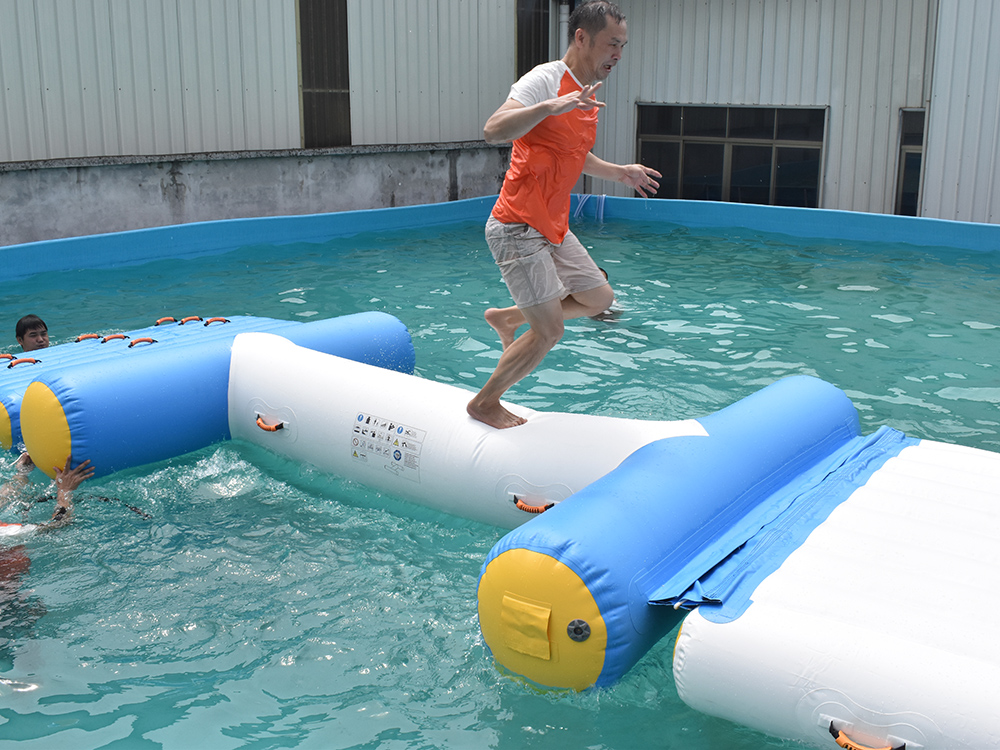 Bouncia8's tweet image. Don't let your hesitation miss the best inflatable obstacles. #inflatableobstacles