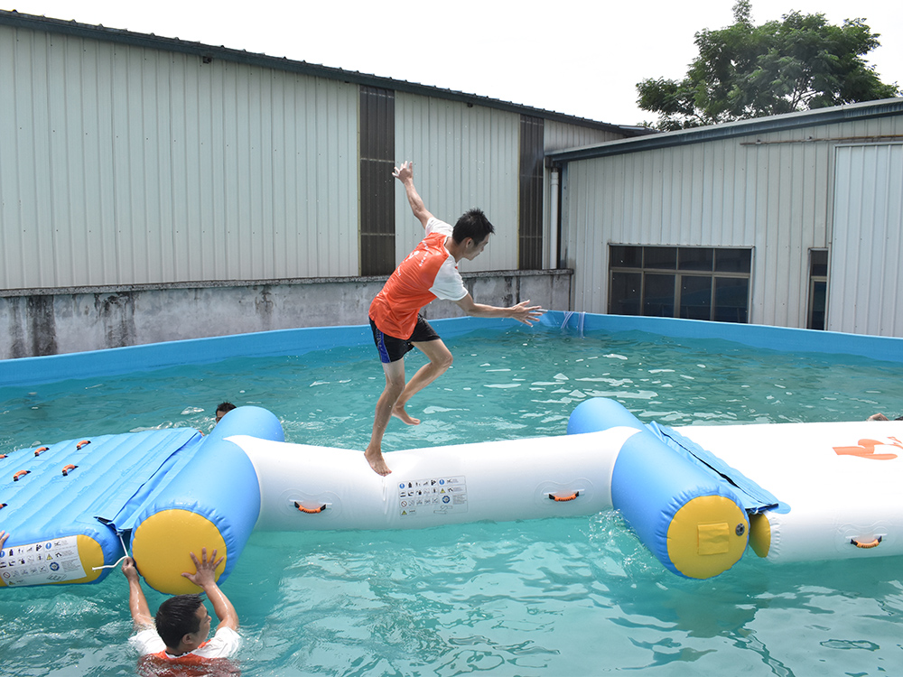 Bouncia8's tweet image. Don't let your hesitation miss the best inflatable obstacles. #inflatableobstacles