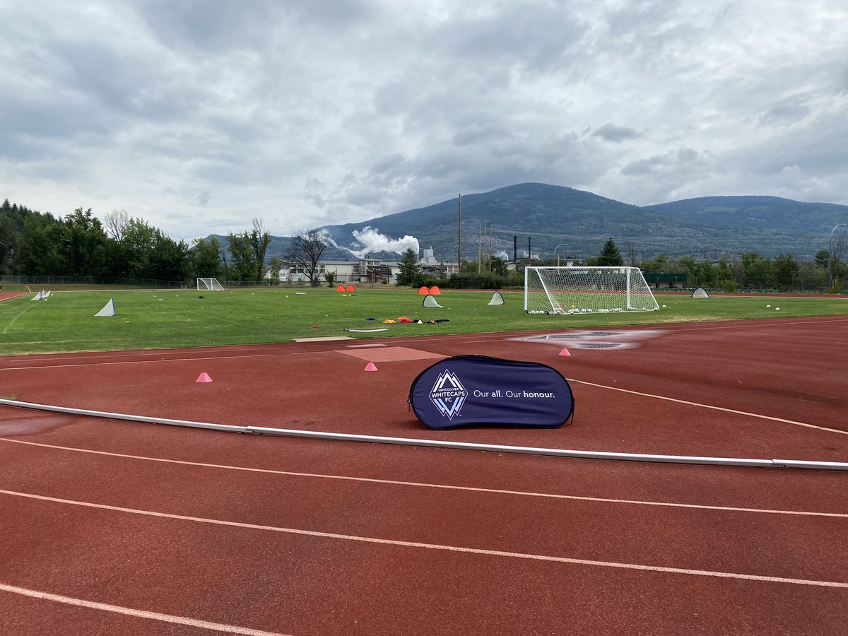 A good day @ WhitecapsFC camp in Trail. Just waiting for those players now! <a href="/SamHeapCoaching/">Sam Heap</a> <a href="/ReynoldStewart/">Reynold Stewart</a> <a href="/WhitecapsFC/">Vancouver Whitecaps FC</a> <a href="/WFCKootenay/">Kootenay Academy</a>