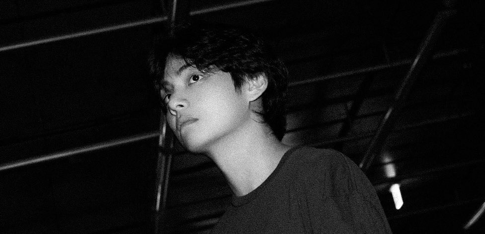 taeteland's tweet photo. just realized it’s been one year since the jack in the box listening party also known as the day this taehyung was born ✩ https://t.co/POnKtWV8TH