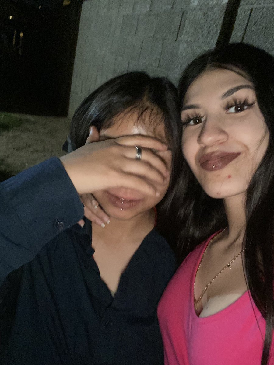 Goddess37261's tweet photo. Send 💸 while me and my alpha enjoy a kinky evening together 👅 ⛓

#findom #paypig #moneyslave #alpha #goddess #humanatm #pigslave #cuckbeta #oldcuck #finaub https://t.co/2t6EEmjLeN