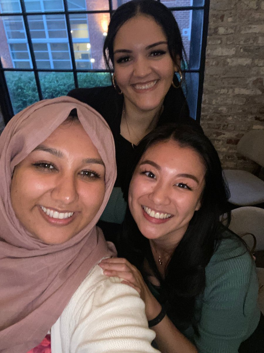 AichaFokar's tweet photo. Today, I’m extra thankful for the incredible preceptors who continue to inspire me in advocating for patients &amp; pharmacy. Here’s the amazing @liunezolid, who was able to turn an irrational ID fear into an appreciation of all things microbes and antibiotics ��� https://t.co/WiPwN6sdgp