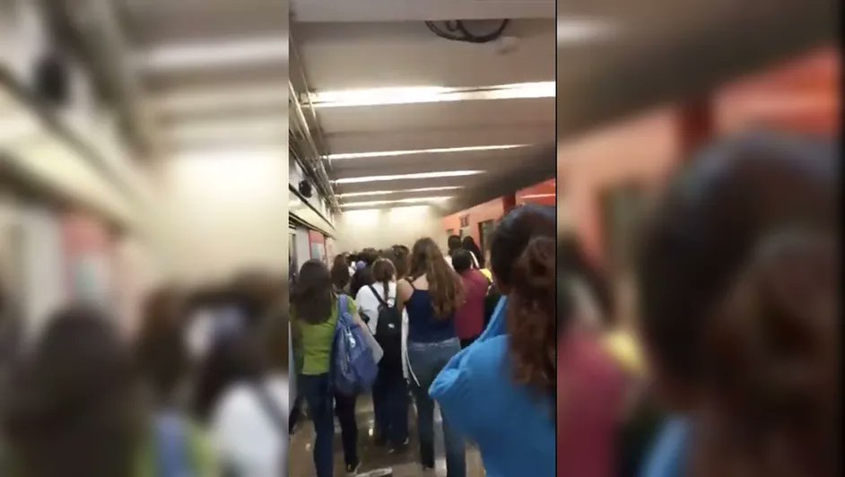 Reportan humo en estación Hospital General de Línea 3 del Metro; desalojan usuarios

milenio.com/politica/comun…