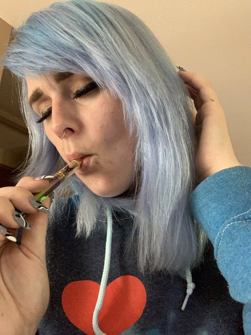 Been feeling down all week. Empty is s better word actually. https://t.co/bnwRhz9Lwc<a href="/tag/happy"class="tags"><span>#happy</span></a><a href="/tag/onlyfans"class="tags"><span>#onlyfans</span></a><a href="/tag/cannabisreviews"class="tags"><span>#cannabisreviews</span></a>