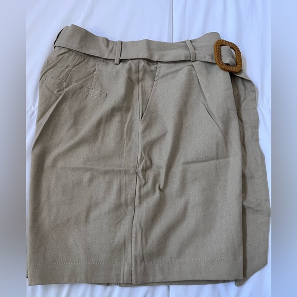 So good I had to share! Check out all the items I'm loving on <a href="/Poshmarkapp/">Poshmark</a> from <a href="/shanysboutique/">shantina chrobocinsk</a> @sarahsaintjohn #poshmark #fashion #style #shopmycloset #thml #adidas #versona: posh.mk/tYWGg24qpBb