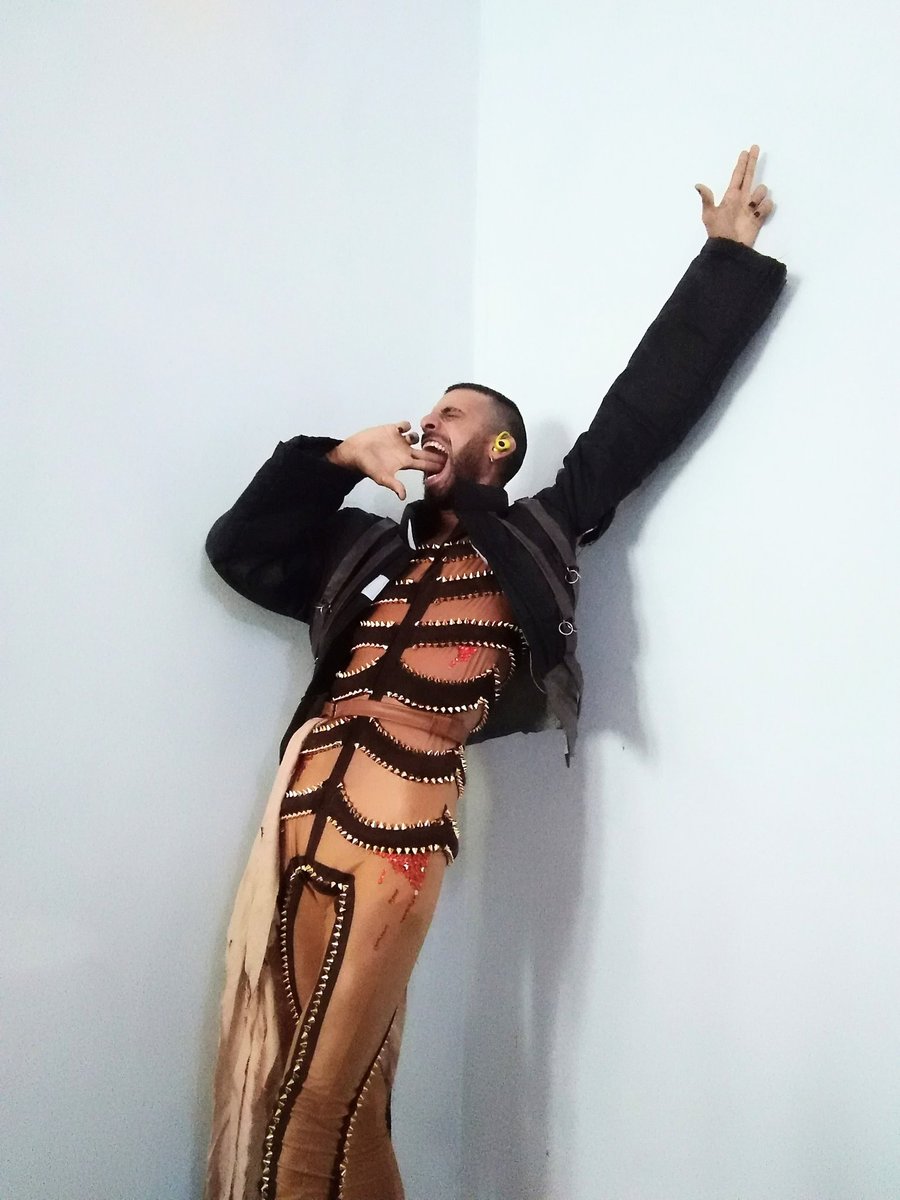 ObjetoPensante's tweet photo. - CHAPTER V - PRINCE OF HOPE - 
COSTUME BY GIDO https://t.co/s4kXtaDkPd