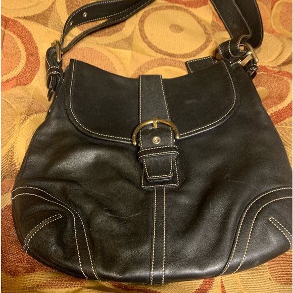 ShellCurvy's tweet photo. So good I had to share! Check out all the items I'm loving on @Poshmarkapp #poshmark #fashion #style #shopmycloset #coach #unknown: https://t.co/Nt2cxwnRFM https://t.co/EXri5GkrF0
