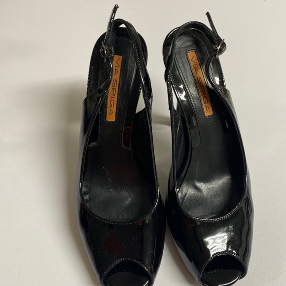 So good I had to share! Check out all the items I'm loving on <a href="/Poshmarkapp/">Poshmark</a> from <a href="/Juanita32007691/">Juanita Benson</a> #poshmark #fashion #style #shopmycloset #viaspiga: posh.mk/N0CBC6RQpBb