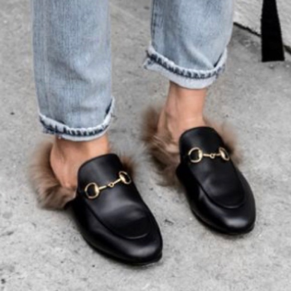 DanaBaker321's tweet photo. So good I had to share! Check out all the items I'm loving on @Poshmarkapp from @kashi_style @SallyBa78361224 @sydneybuggs2022 #poshmark #fashion #style #shopmycloset #gucci #teva #cabelas: https://t.co/2WRDlAfe7e https://t.co/aWctmGZ0NF
