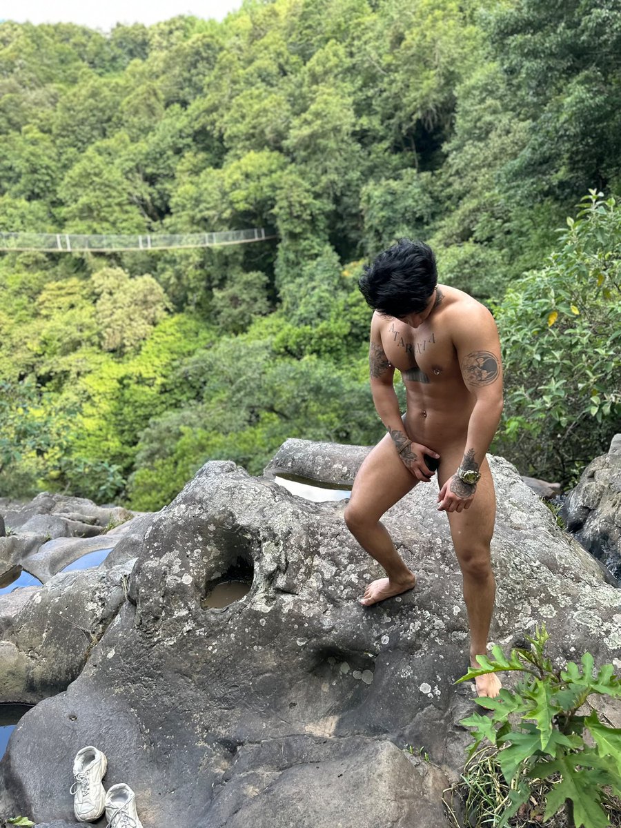 Tupapitomog's tweet photo. RT y te mando la sesión sin censura 😈 https://t.co/FiyQUw53CR