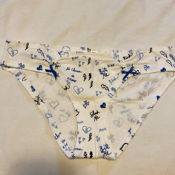 Karen Brooks tweet media