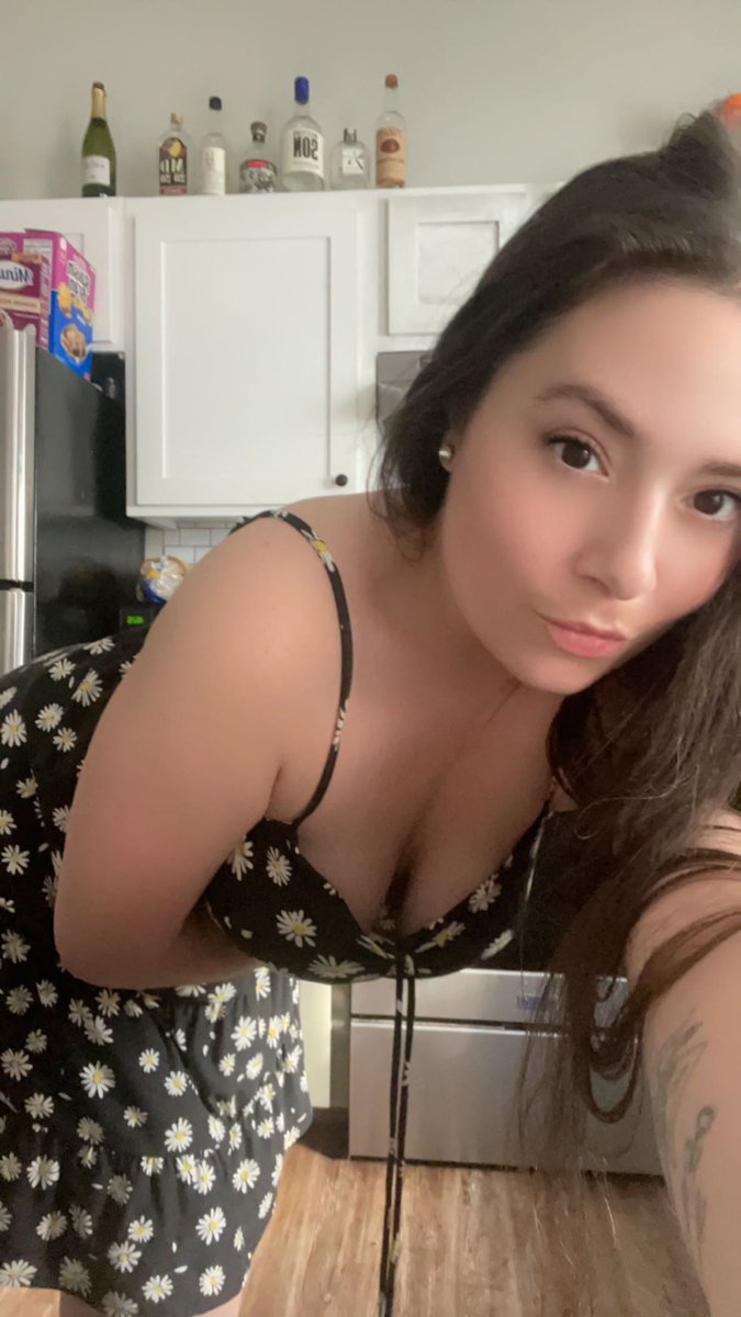korbin_dallass's tweet photo. If only I were lonely 😜 #sellingcontent #vidcall #snapsession #snapsess #porn #buyingcontent https://t.co/alUfMP79oz