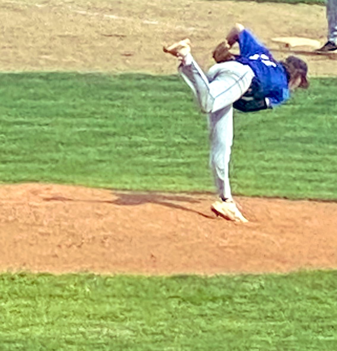 dianacwright's tweet photo. #17 has been working hard in the gym and on the field this summer. I thought I would post his last outing. Got the start on the bump and the win (7 inning game, 1st game of a DH) 4 innings pitched, 6 k’s, 1 bb, no hits, no earned runs! Super proud of his hard work! https://t.co/T6cd6SlTj2