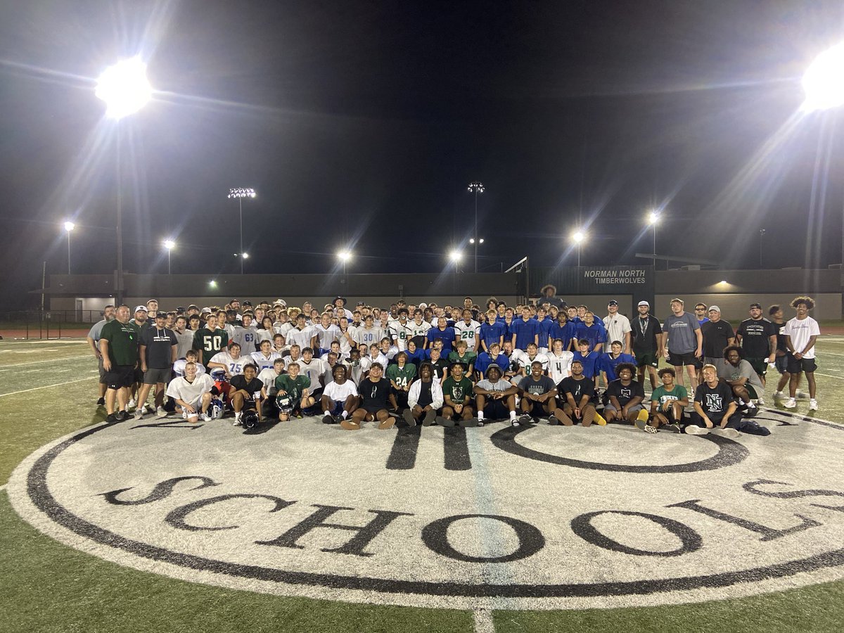 NNFootball's tweet photo. Great night to finish our Middle School Feeder Camp! Our future is 🌟
#GoNorth|#Got23arnit https://t.co/ODX1fCrc5q