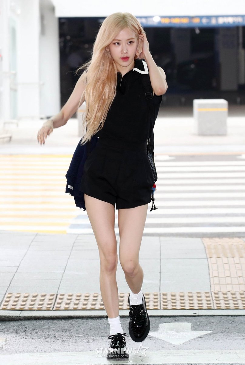 Rolisa_3's tweet photo. #ROSÉ🖤🌹🐿
#BLACKPINK @BLACKPINK https://t.co/KXcoisa2vn