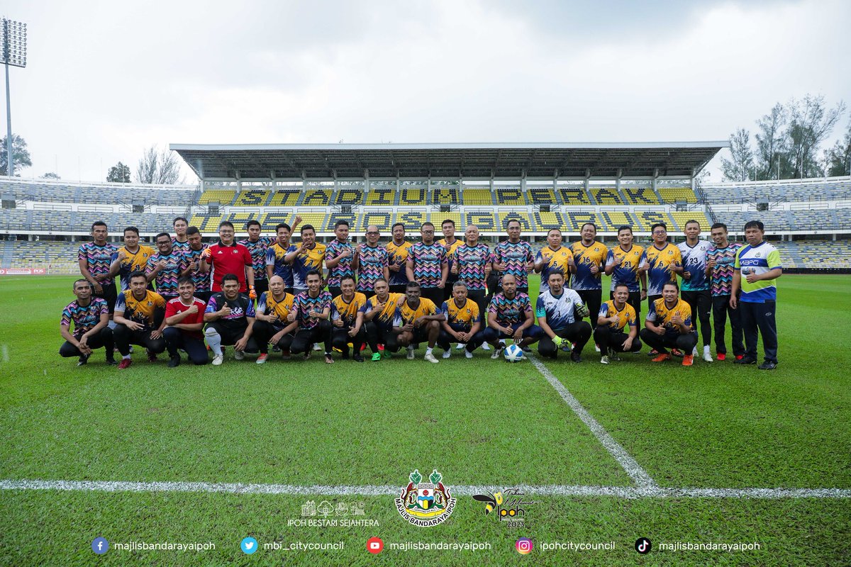 BOLA SEPAK PERSAHABATAN MBI VS MBPG

Berita penuh : mbi.gov.my/index.php/pusa…