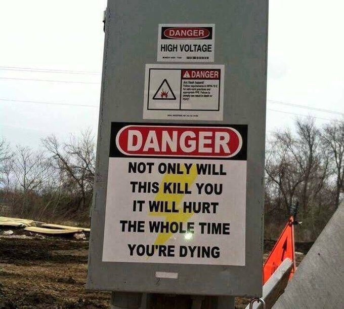TeamRunner4Life's tweet photo. Why didn’t the 400/800m come with this warning smh 😅📷🙃 https://t.co/JPeCdV4hNa