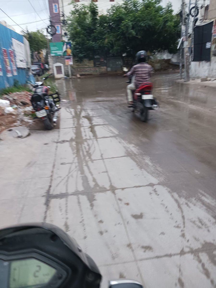 Manikonda to OU colony road, After dream valley. This was a week back photo now situation even worse. It became a mini river now. You can't drive imagine how public to walk. @CommissionrGHMC @Director_EVDM @KTRBRS @ManikondaMc Please take immediate action