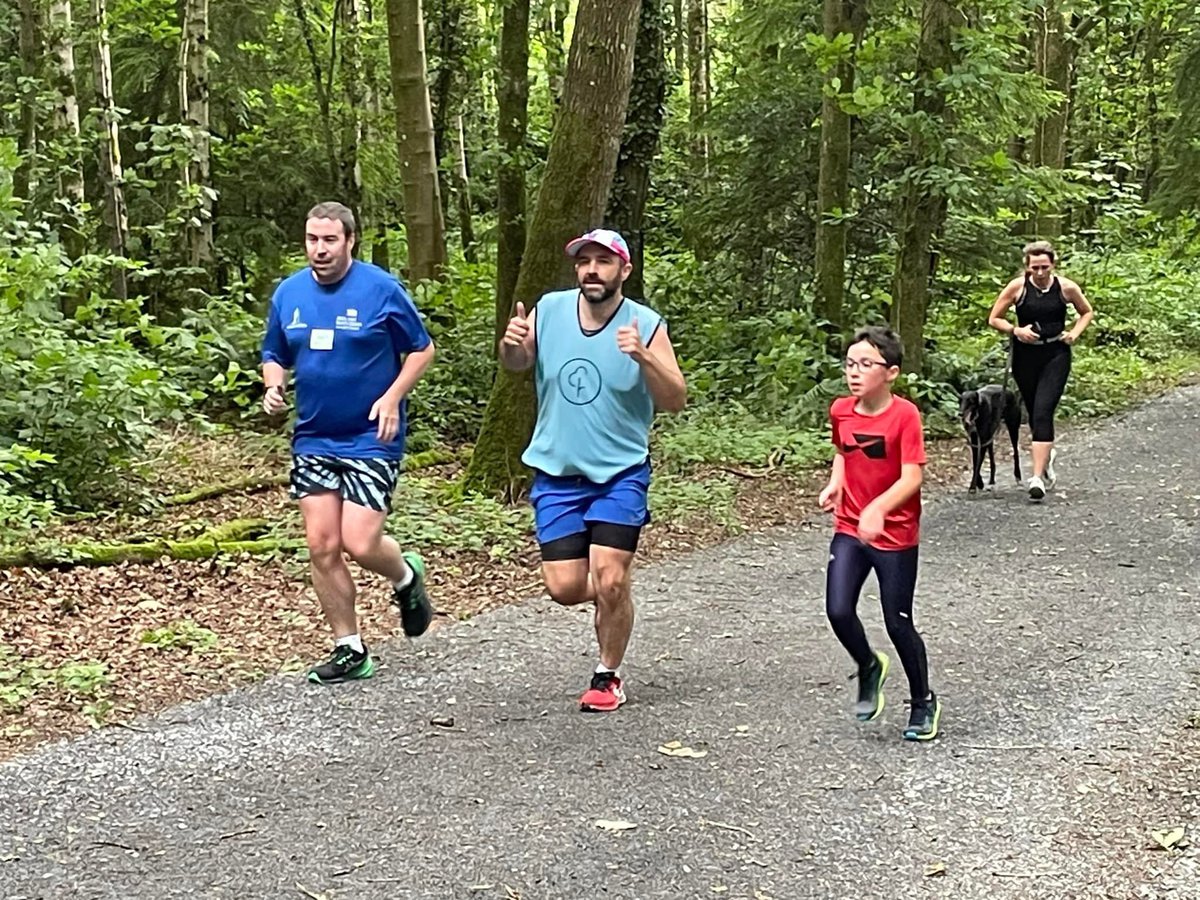 hillsforestpr's tweet photo. Some of our fabulous pacers from yesterday’s @parkrunUK at Hillsborough Forest #loveparkrun 🧡 #pacerweek 🎽 https://t.co/4TDEBFcmBt