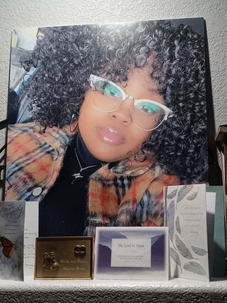 ToryLuv_'s tweet photo. I had to say goodbye to my best friend yesterday RIP My Timon. Love you to infinity and beyond Kaylynn. -Love Pumba. Rest well cousin 💙💙💙💙💙💙 https://t.co/PnVTu1U2ZH