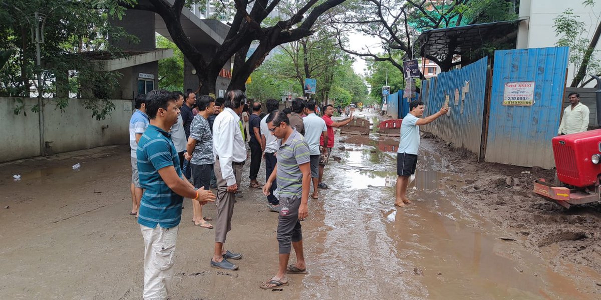 chandresh1678's tweet photo. Residents of Keshavnagar societies have to closed the mediation roads of Renuka Mata mandir towards Manjari road due to 2-3 major accidents. 
Incompetent @PMCPune is taking care of roads and water issues with closed eyes.
#Keshavnagar @PuneriPaltan @PuneTimesOnline @Pune #KeNWA https://t.co/0HGrO4cZLp