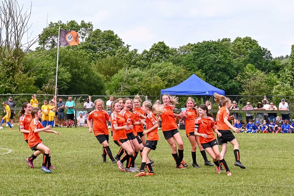 Welcome to the U16s teams taking part today. The first matches are due to kick off at 9.00 

Good luck everyone. 

#TuptonTournament