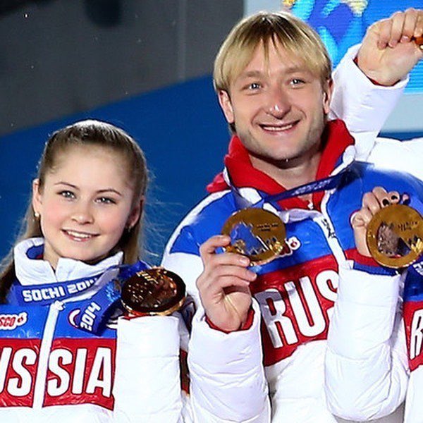 EvgeniPlushenko's tweet photo. Юлечка, @sunnylipnitskaya , с днём рождения !Спасибо за работу в моей команде и дружбу!Ты не только уникальная спортсменка и чемпионка,ты еще надежный и верный друг, прекрасная мама и тренер , которая растит своих чемпионов! 💪🏻 https://t.co/ME3VmGpM6e