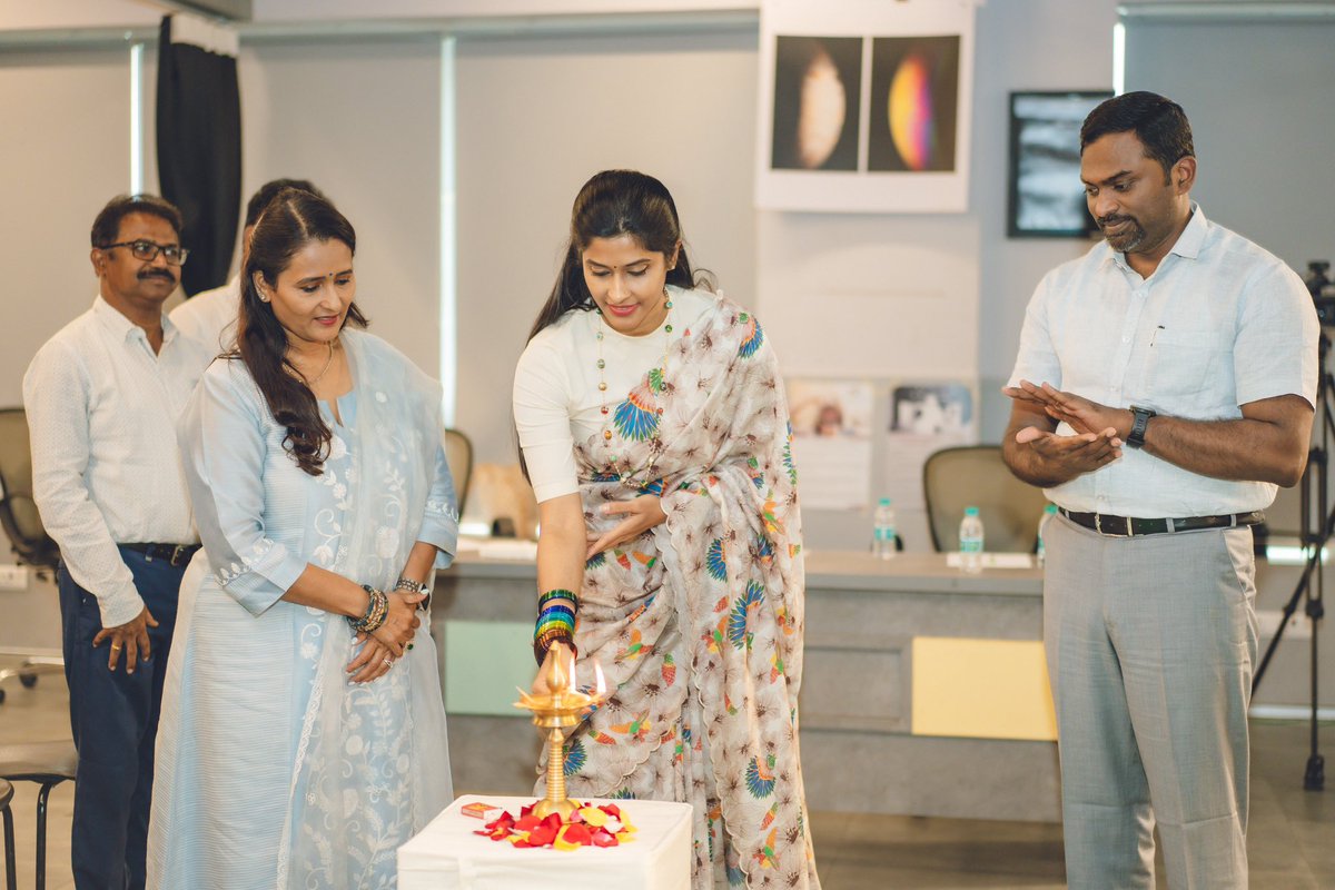 Divya Reddy tweet media