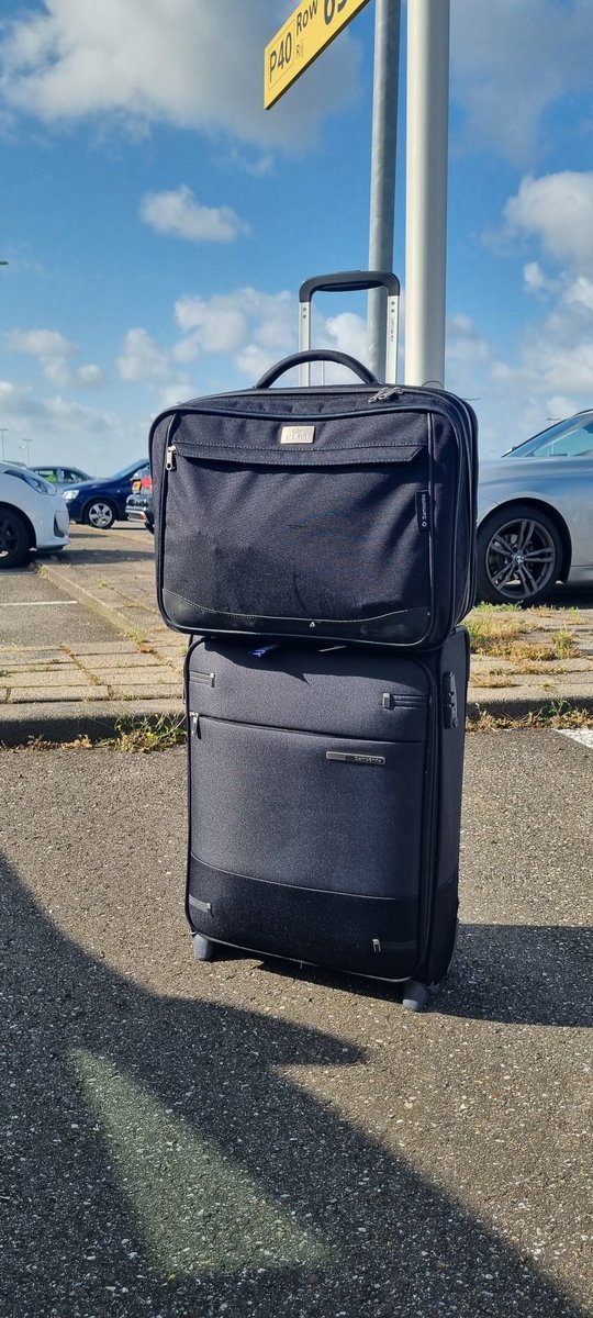 PascalFCDB's tweet photo. Laatste trip voor de #vakantie eerste keer naar #LasVegas #Nevada #KLM #KL635 #B787 #travelallovertheworld #TeamKLM https://t.co/q4bGiGZxfC