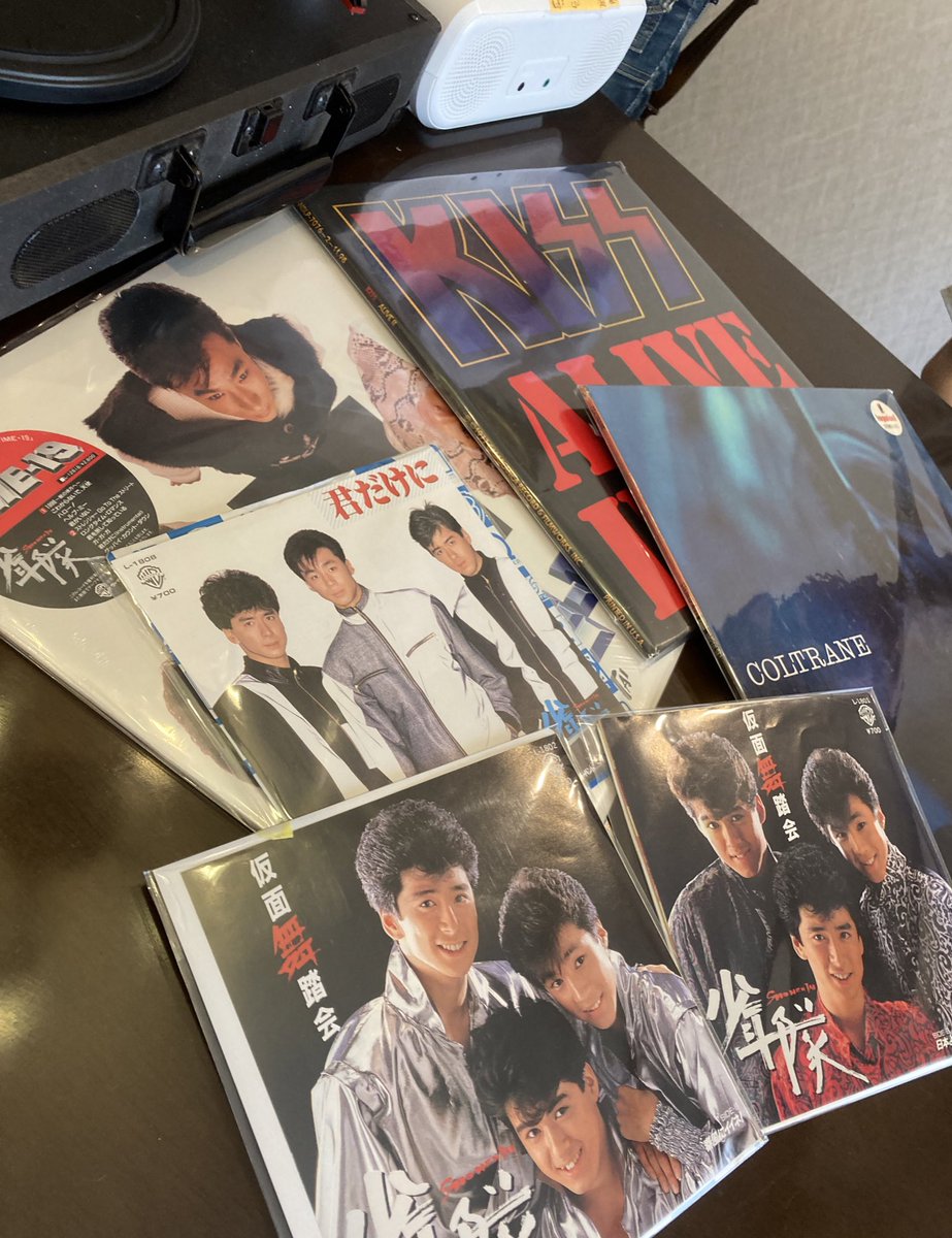 ミュージックソムリエ講座のご縁で、@nobirumusic さんにお声がけいただき、レコードCDサマーカーニバル@浅草に行ってきました😆♬
少年隊はもちろん、ダンナに頼まれたレコードも探して戦利品たくさんでホクホク💗
購入品の聴き合い会も参加して、色んなジャンルの音楽に触れて幸せなひとときでした✨