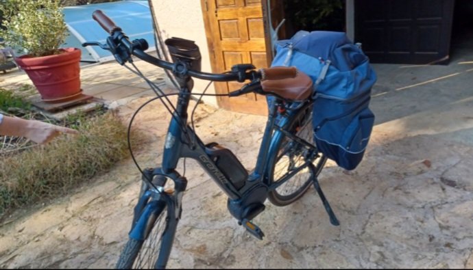 CapeillereL's tweet photo. @voldevelo Velo électrique  Grandville volé à  lyon le 30 juin dans l après midi rue Grolée. https://t.co/8qk2JChyJT