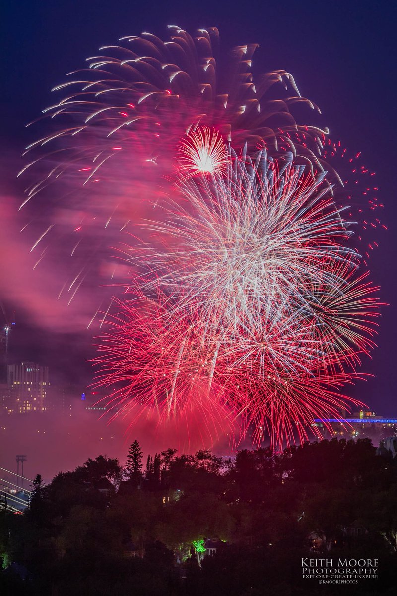 Happy Canada Day from Edmonton!! A few photos of tonight’s fireworks! View from Forest Heights area!! #yeg #CanadaDay2023 #fireworks #photography #canon #exploreedmonton