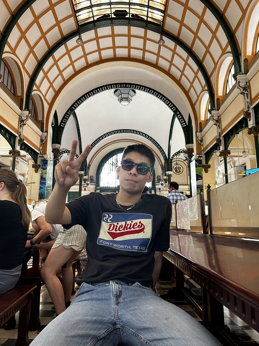 Visiting Vietnam! 🇻🇳🇻🇳🇻🇳
真的好熱誒🥹 但東西好好吃好便宜