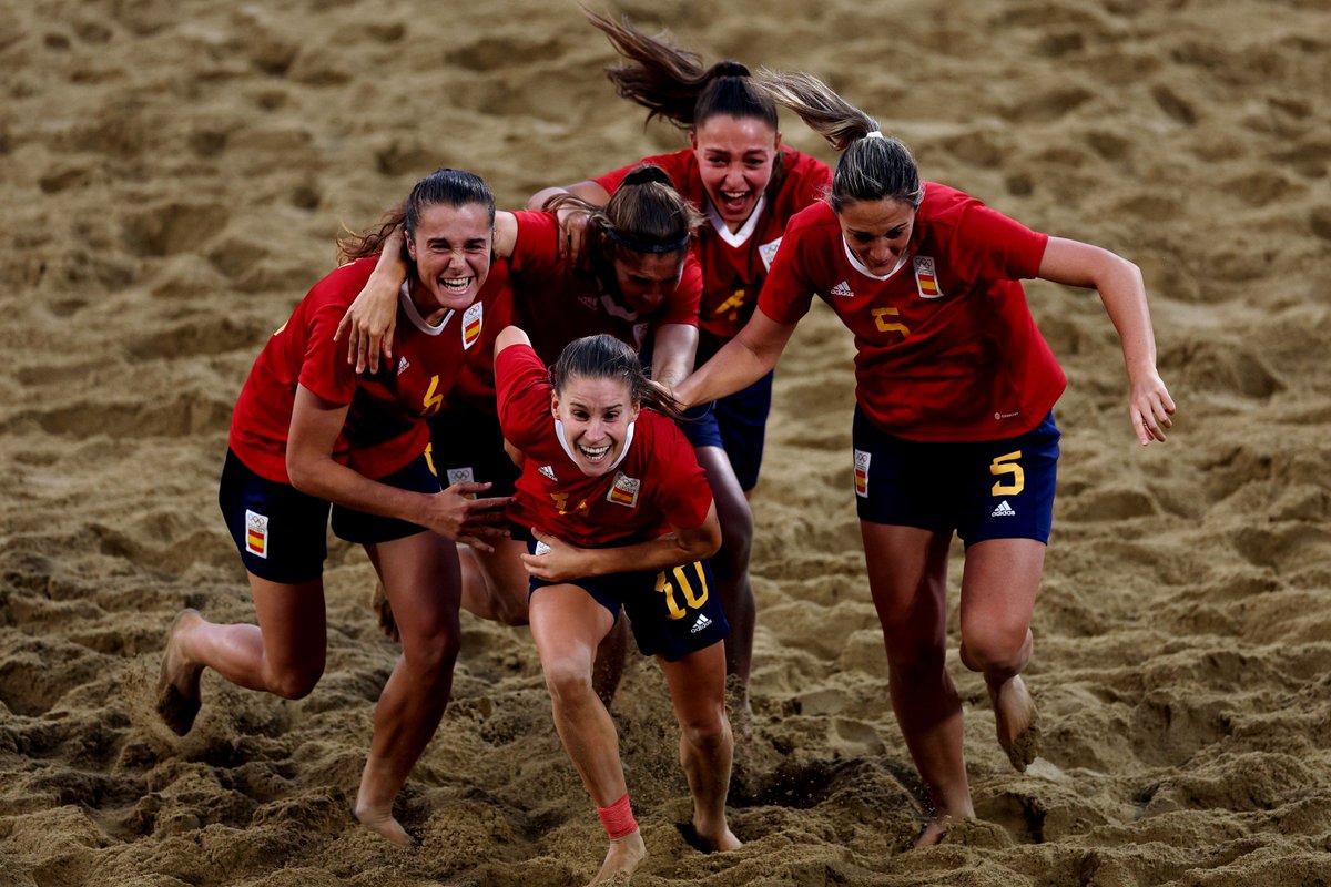 Dean Mouhtaropoulos tweet media