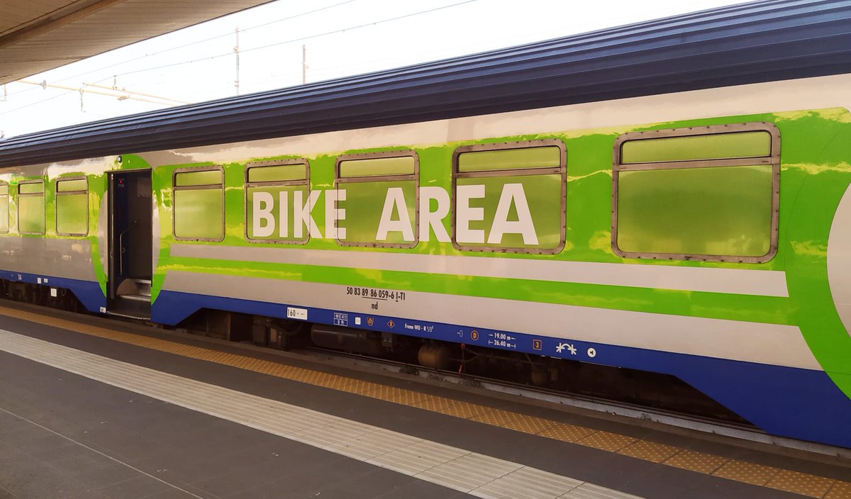 Siete amanti delle due ruote?🚴‍♂️
L’#Abruzzo è la meta ideale per voi, grazie alla presenza di numerosi percorsi cicloturistici. Per raggiungerli potete viaggiare a bordo di treni regionali dotati di carrozze in cui riporre fino a 64 bici.
Cosa aspettate?
👉bit.ly/3XBpoyy