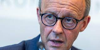 #wirsindmehr 
#Wirsindbunt 
Wir brauchen keinen #Merz 
keine #weidel #chrupalla #hoecke #Brandner 

Wir brauche Ehrlichkeit, Anstand und Respekt
Wir brauchen #Habeck als #Kanzler
                  JA                                                      NEIN
