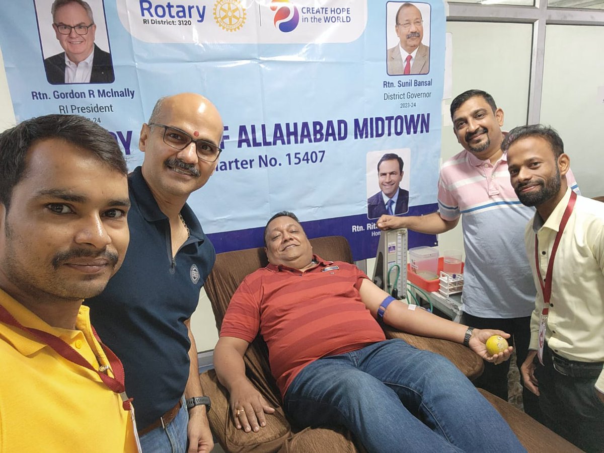 rotary_midtown's tweet photo. Blood donation campaign 2nd July 2023 at AMA 

Total units donated 16+ till now

@rotary_midtown 
@PrayagrajSocial 
@Rotary 
@rotary_india https://t.co/4QxNigjPlY