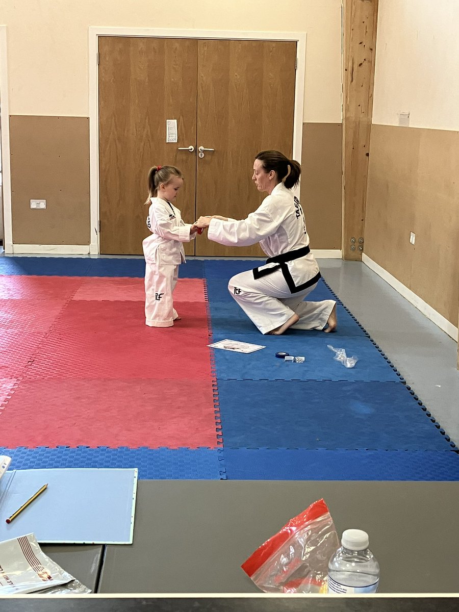 G18BBA's tweet photo. Colby receiving his purple belt and Tilvy her red tags at Taekwondo 🥋 https://t.co/Ed3ChBhdZD