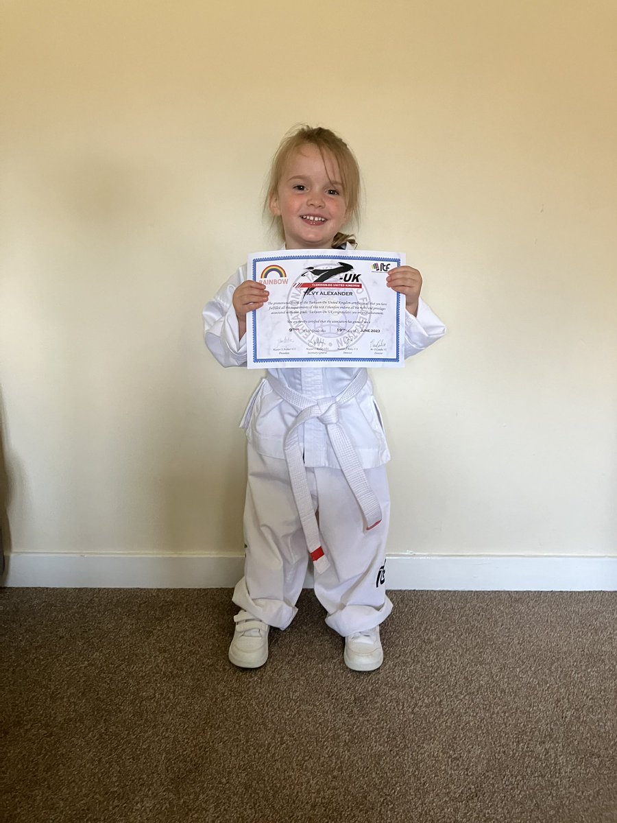 G18BBA's tweet photo. Colby receiving his purple belt and Tilvy her red tags at Taekwondo 🥋 https://t.co/Ed3ChBhdZD