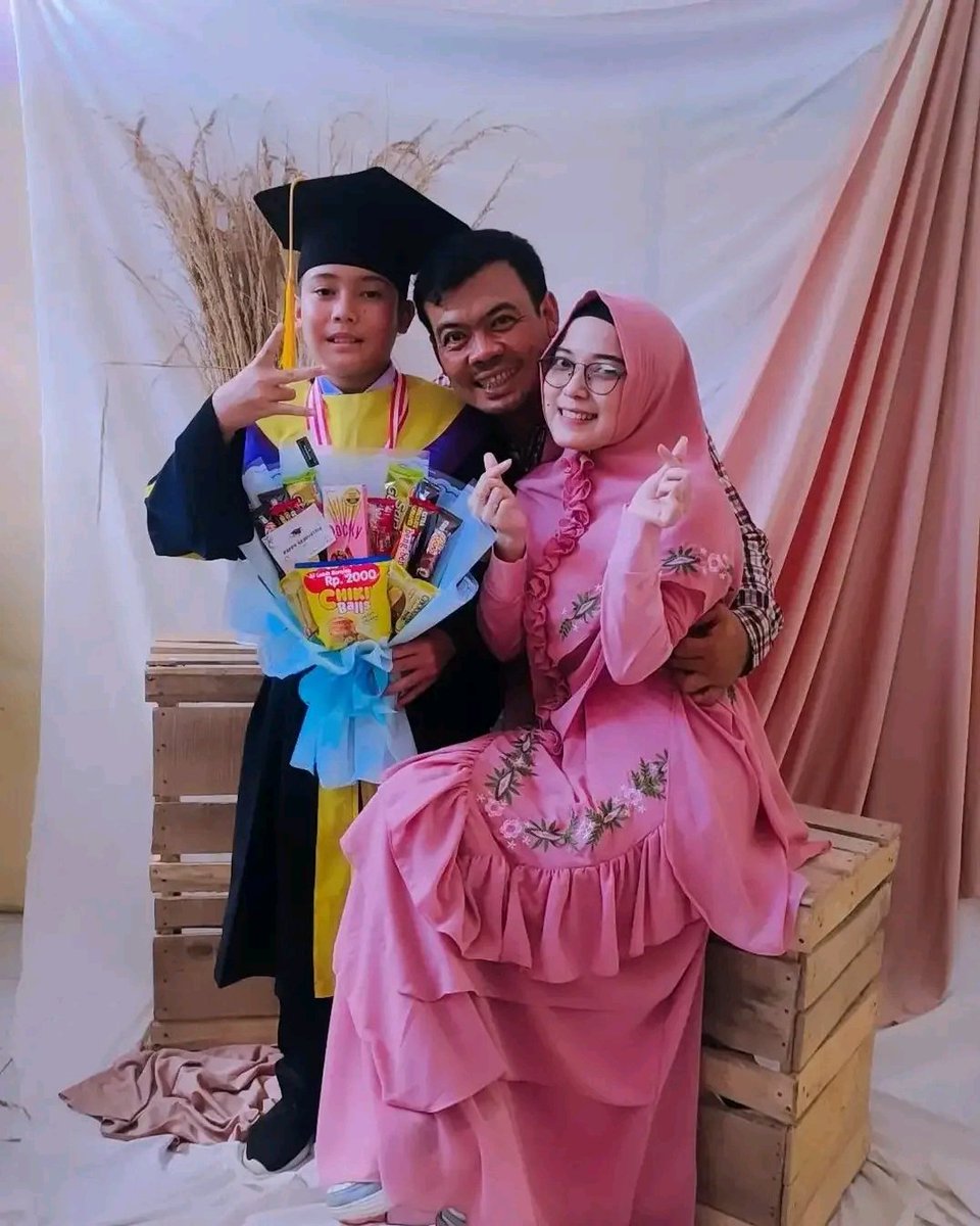 AntikaNovi00's tweet photo. Tetep jadi anak yg baikk sayang 🤗🤗😘😘 https://t.co/qM7TU281mg