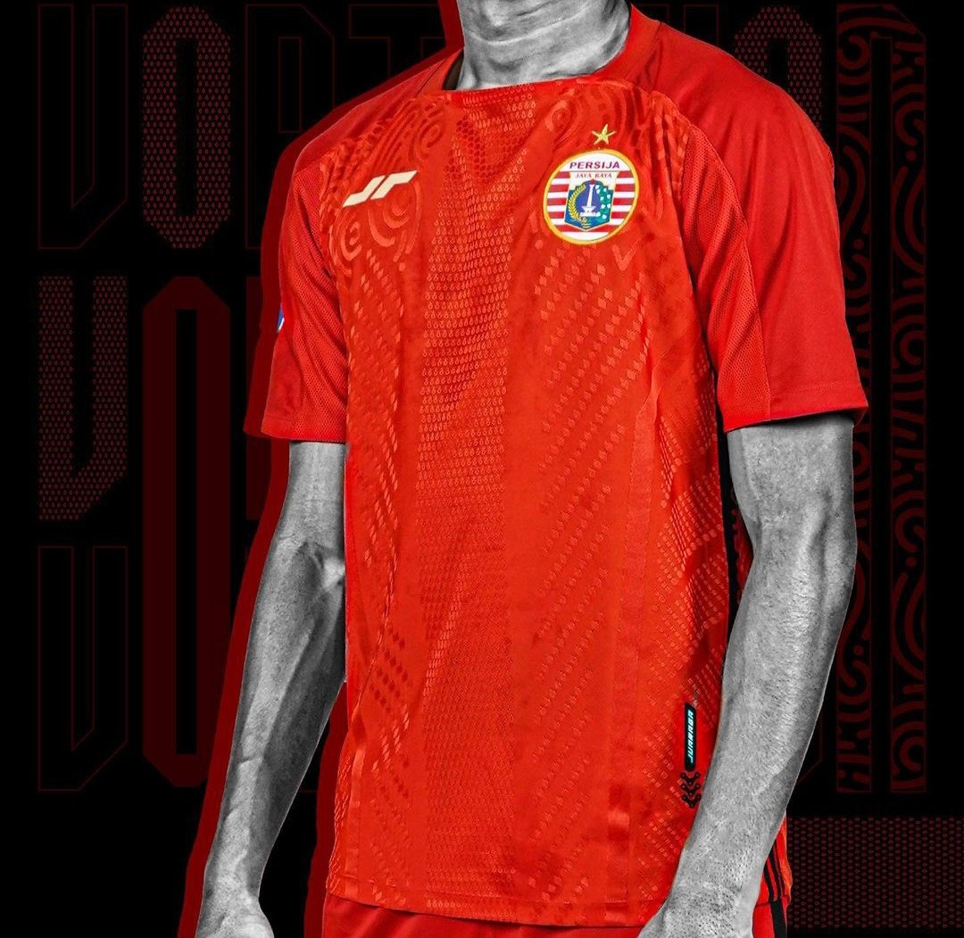𝙎𝙚𝙥𝙖𝙠𝙗𝙤𝙡𝙖 𝙅𝙖𝙠𝙖𝙧𝙩𝙖 on Twitter "Jersey Home Persija baru aja dirilis, gimana? https//t.co